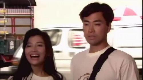 给老公撒个娇吃瓜视频,快来陪我一起吃瓜,撒娇视频甜蜜上线!