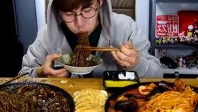 吃内脏大瓜最新视频播放,最新视频播放背后的惊人真相